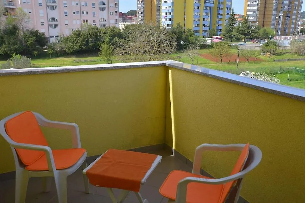 Apartment Apartman Ana Pula - Calm, Free Parking, Close To Center