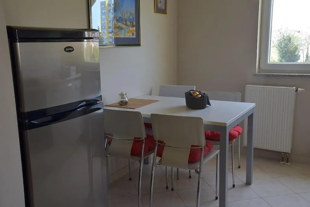 Apartman Ana Pula - Calm, Free Parking, Close To Center Croatia