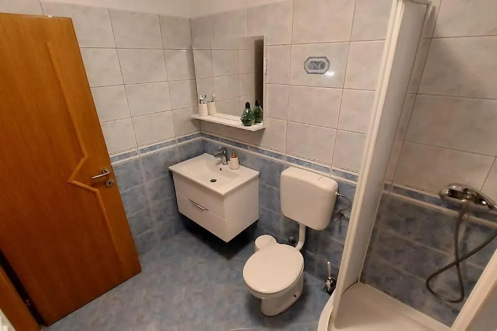 Apartment Apartman Ana Pula - Calm, Free Parking, Close To Center