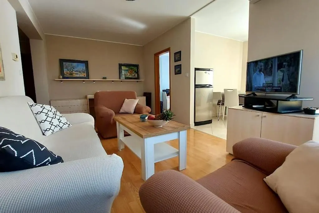 Apartman Ana Pula - Calm, Free Parking, Close To Center Croacia