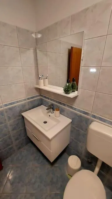 Apartman Ana Pula - Calm, Free Parking, Close To Center